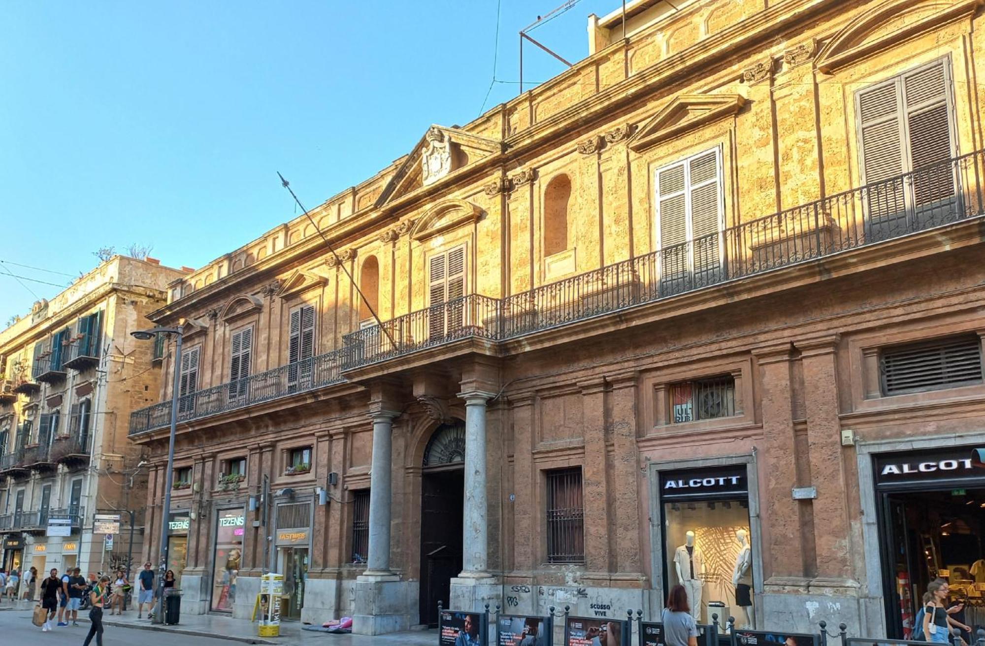 Al Palazzo Del Principe Al Massimo Apartment ปาแลร์โม ภายนอก รูปภาพ